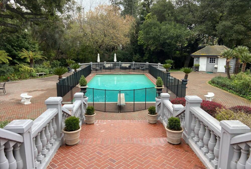 California Pool Fences Company