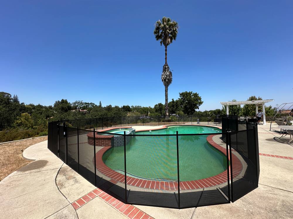Be a Life Saver with a New Pool Fence Be a Life Saver with a New Pool Fence
