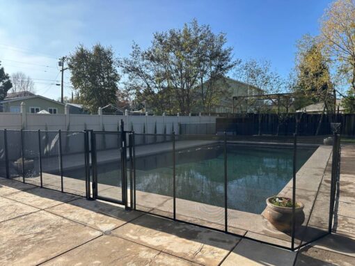 Pool Fence Offers Pool Safety for Young Children