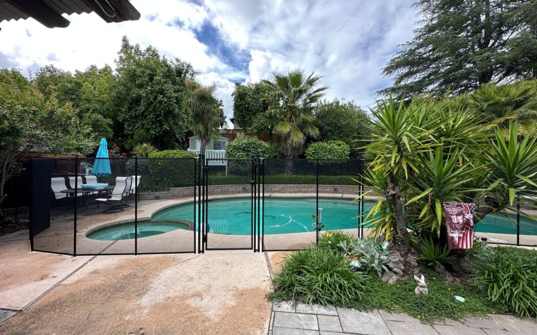 Hot Tub and Swimming Pool Fences